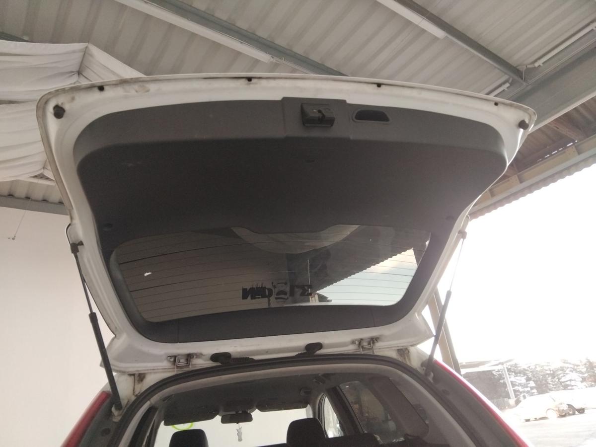 Hyundai i30 CW Kombi FD Heckklappe weiss 7F mit Heckscheibe BJ2010