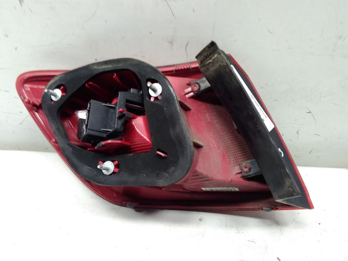 Seat Ibiza ST Kombi 6J original Rückleuchte Heckleuchte rechts BJ2011