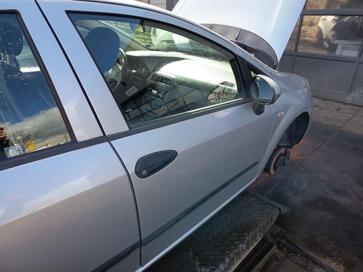 Fiat Grande Punto 199 original T&uuml;r vorn rechts Beifahrer 589/A Jungle grey Bj 09