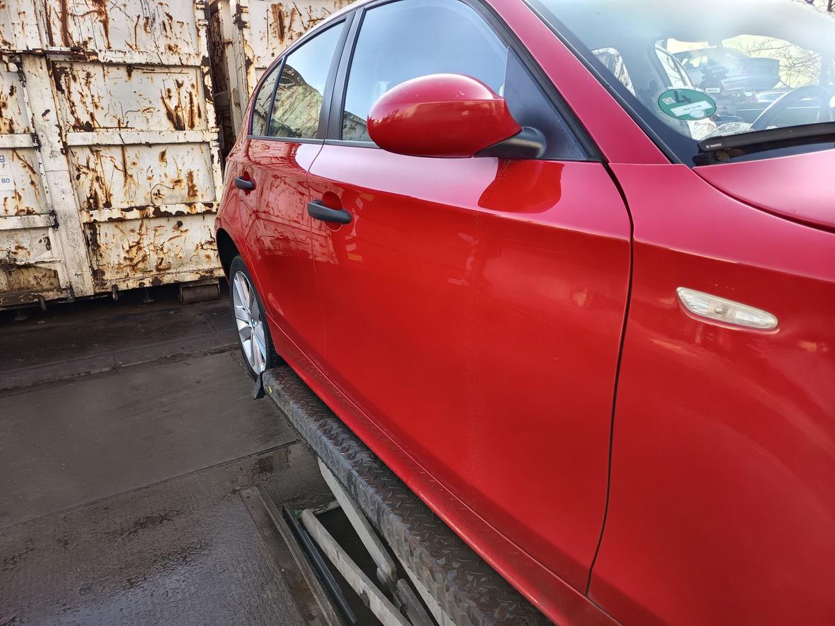 BMW E87 original T&uuml;r vorn rechts Beifahrer Rohbau 438 Japanrot Bj 2005