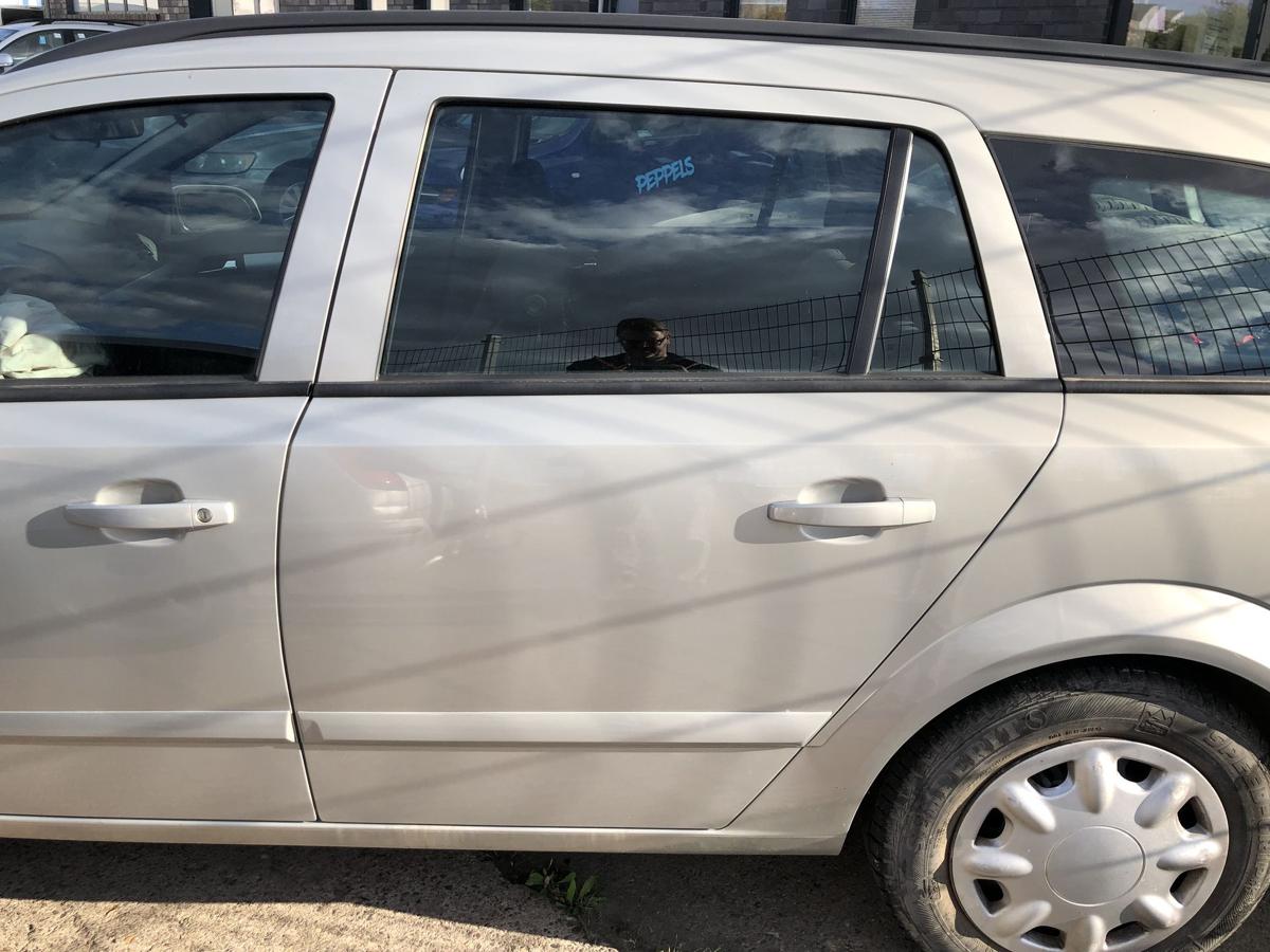 Opel Astra H Caravan Tür hinten links Fondtür Z167 Pannacotta Autotür Kombi