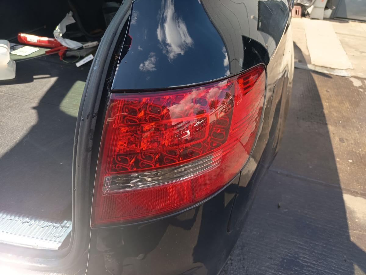 Audi A6 4F Avant orig Rückleuchte/Schlusslicht Außen rechts Bj 2010