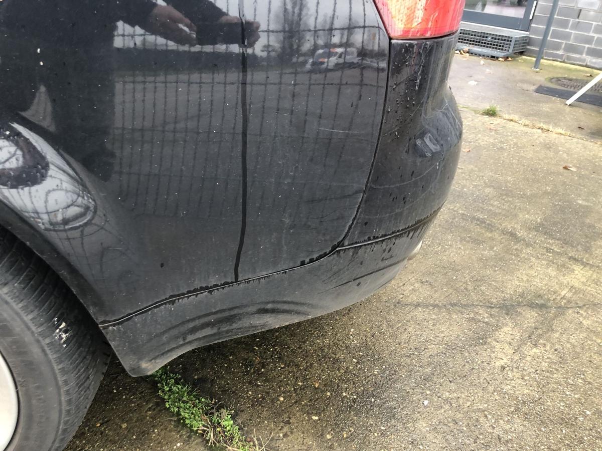 Audi A4 8E B6 Limo Stossf&auml;nger hinten o PDC LZ9W Stossstange Hecksch&uuml;rze