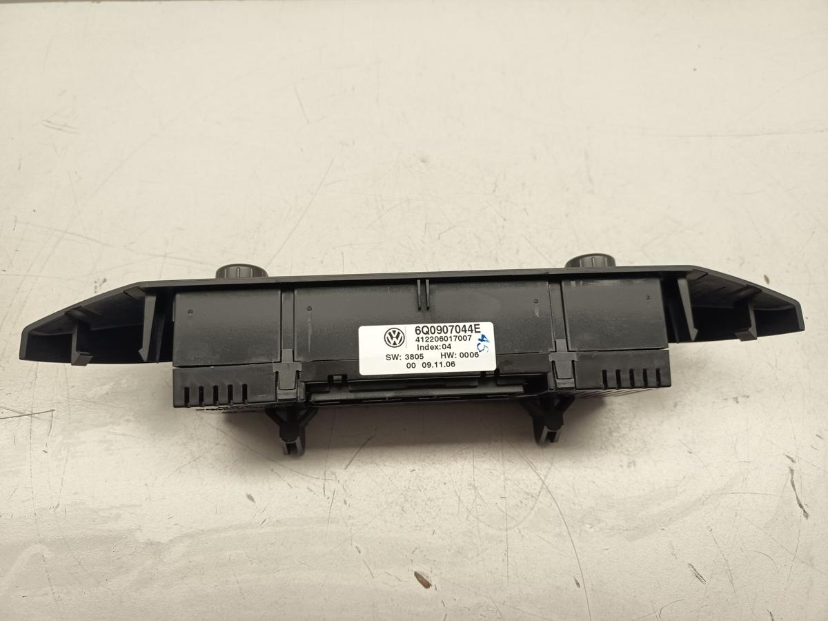 VW Polo 9N2 orig Bedienelement Heizungsbet&auml;tigung/Klimaautomatik Bj 2007