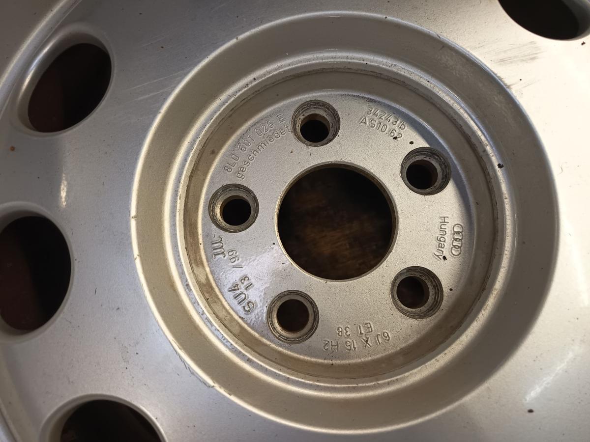Audi A3 8L original Alufelgensatz Satz Alufelgen 8L0601025E Bj 1999