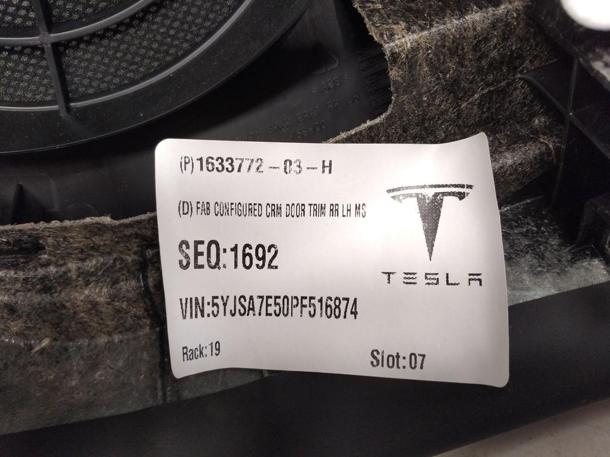 Tesla Model S 2.Facelift original Türverkleidung hinten links cream Bj.2023