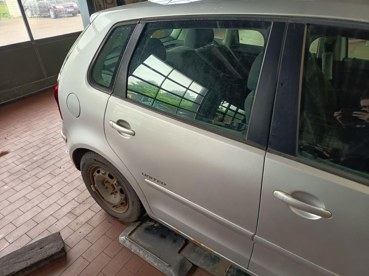 VW Polo 9N3 original T&uuml;r hinten rechts LA7W Reflexsilber Baujahr 2009
