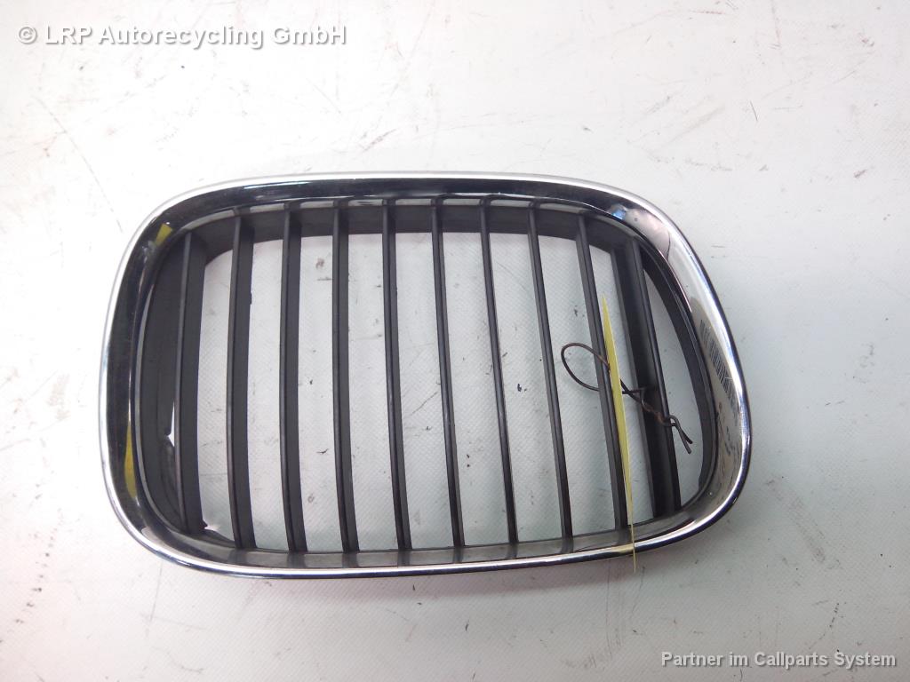 Ziergitter V R 51138159312 8159312 BMW 5-Er (E39) (95-04) BJ: 2000