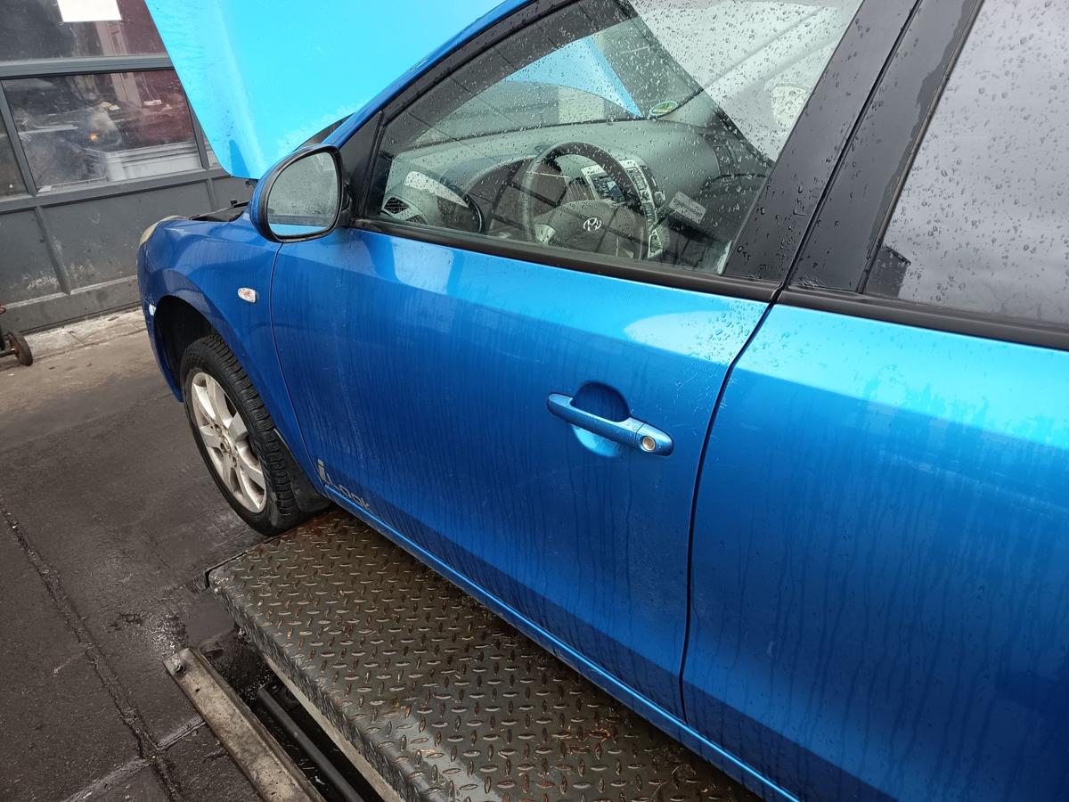 Hyundai i30cw FD original T&uuml;r vorn links Fahrer BV Vivid blue Bj 2010