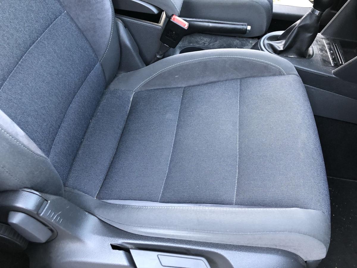 VW Touran 1T3 ab2010 Sitz vorn rechts Beifahrersitz Stoff Alcantara Style