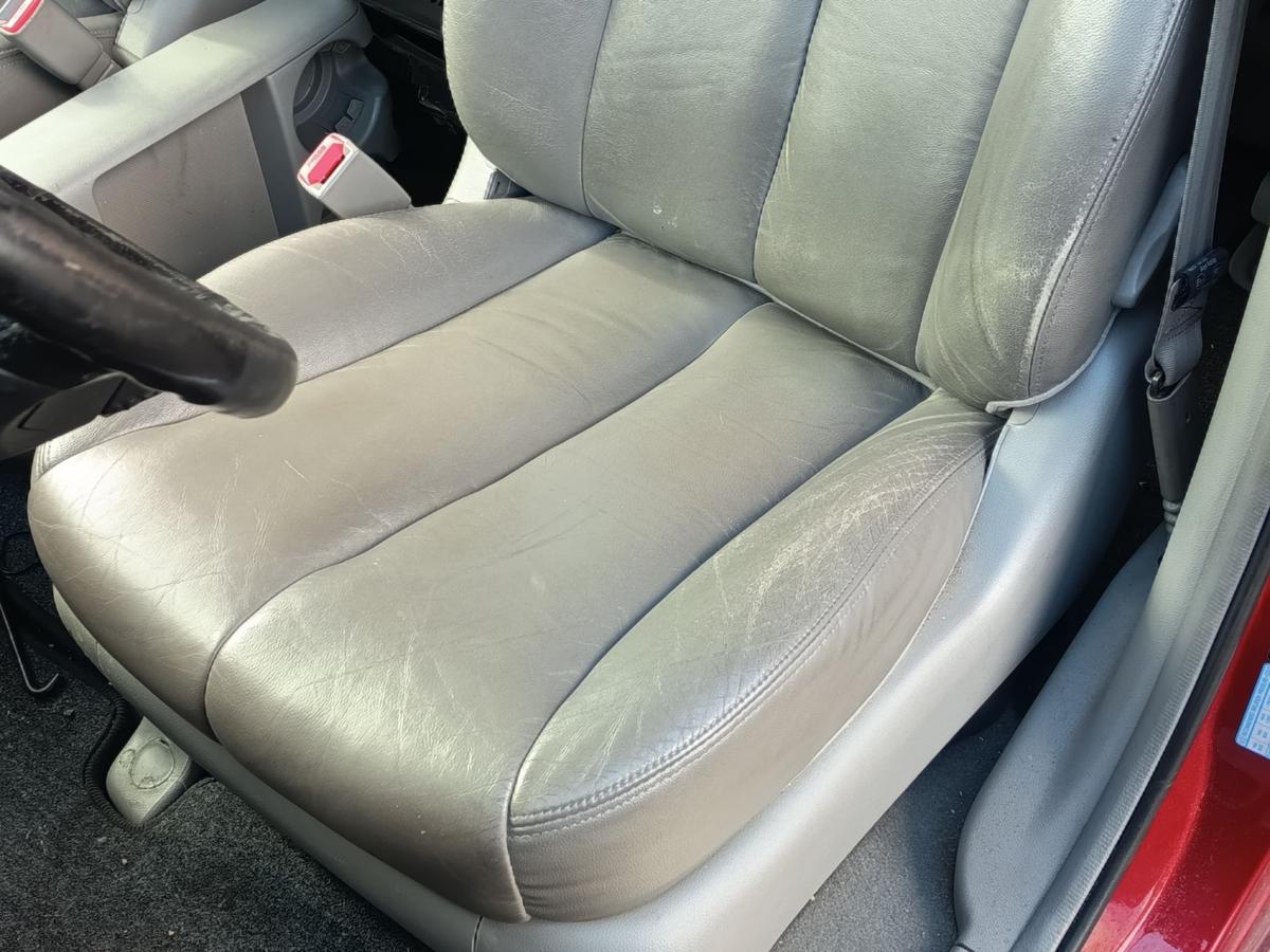Kia Carnival III original Sitz vorne links Leder Sitzheizung Baujahr 2006