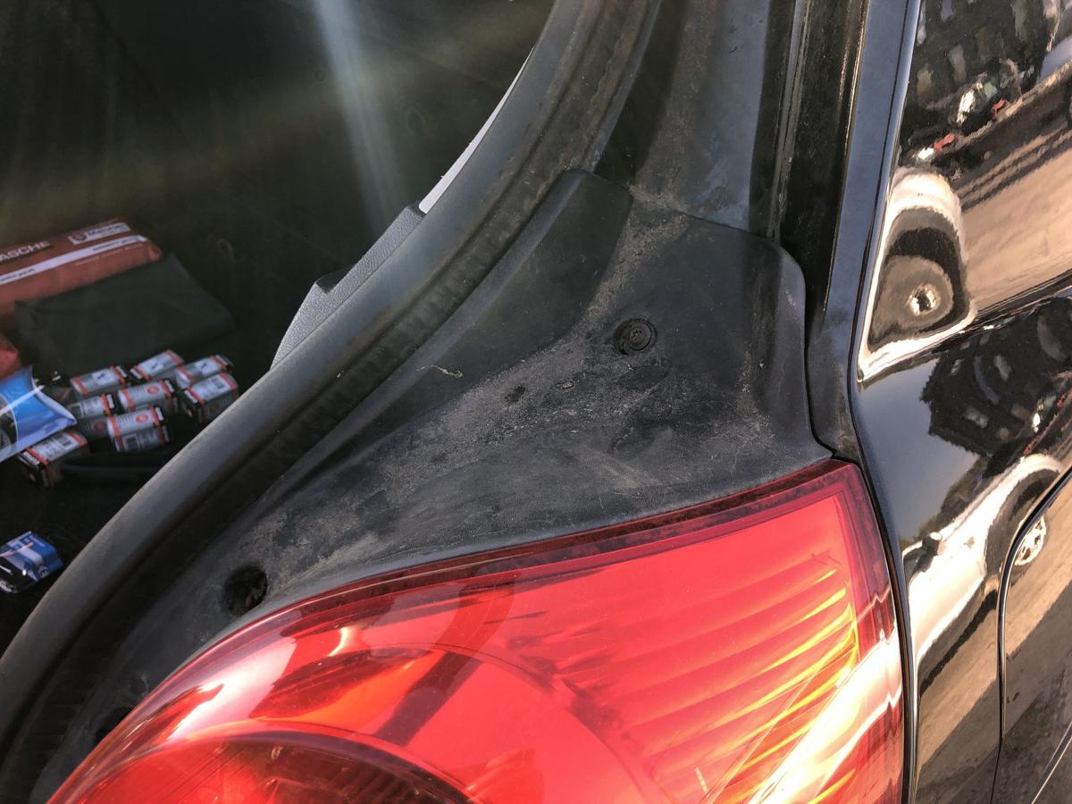 Renault Clio 3 III BR R&uuml;ckleuchte rechts R&uuml;cklicht Heckleuchte 3/5-t&uuml;rer bis 09