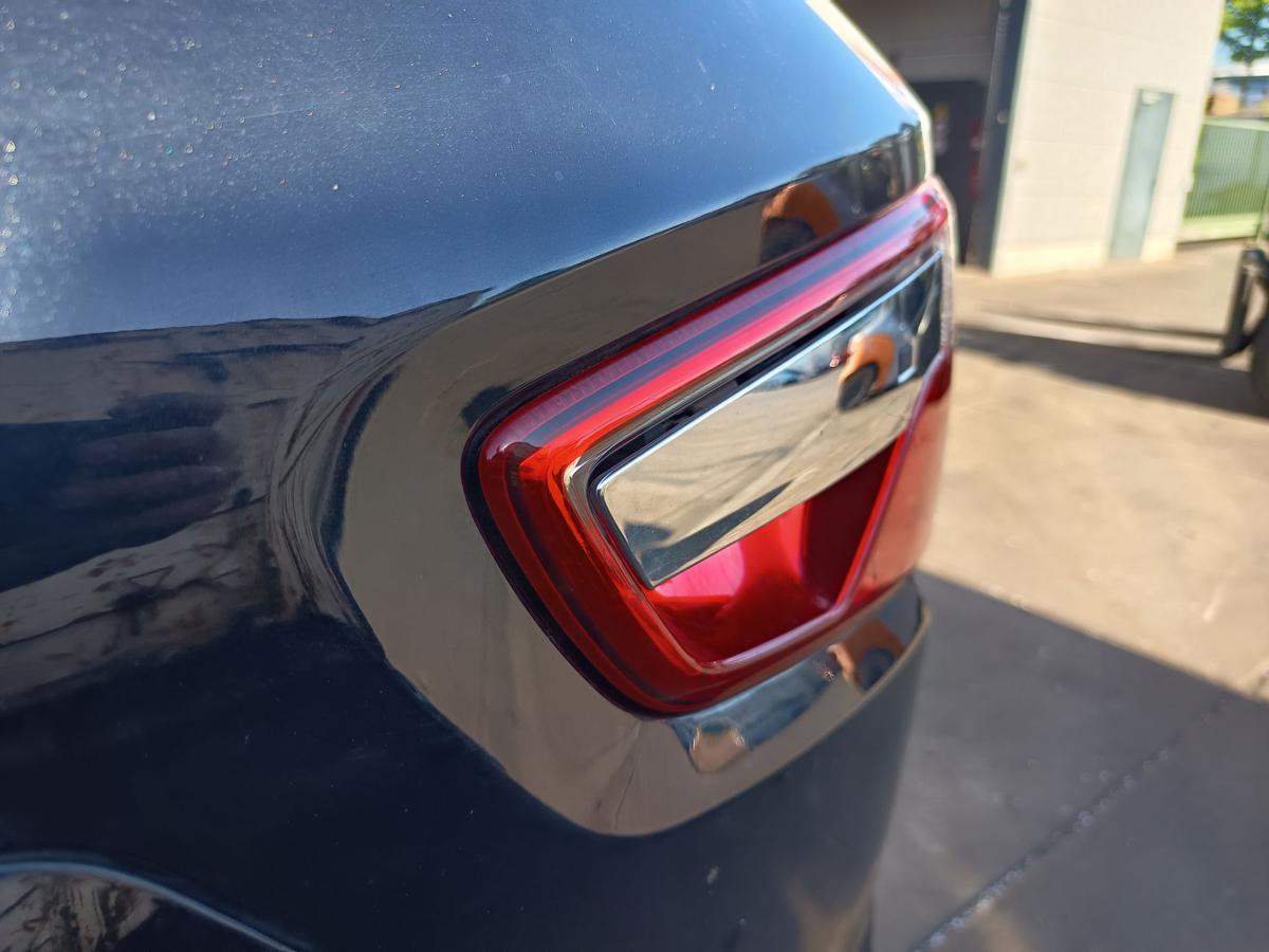 Ford Ecosport 2 JK8 orig Griff &Ouml;ffner Taster Hecklappe mit Blende Bj 2017