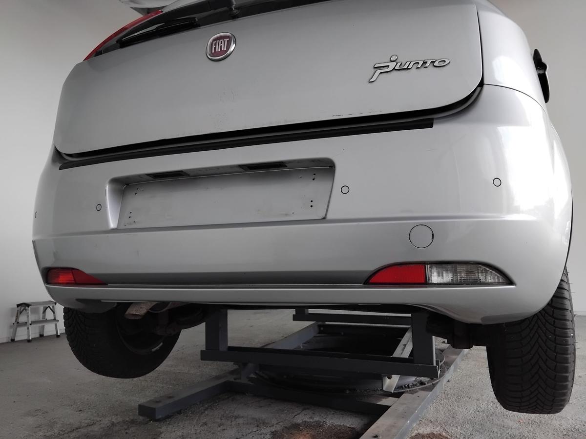 Fiat Grande Punto 199 original Stoßstange Stossfänger hinten PDC BJ2009 589/A Grigio Argento Vivo Metallic