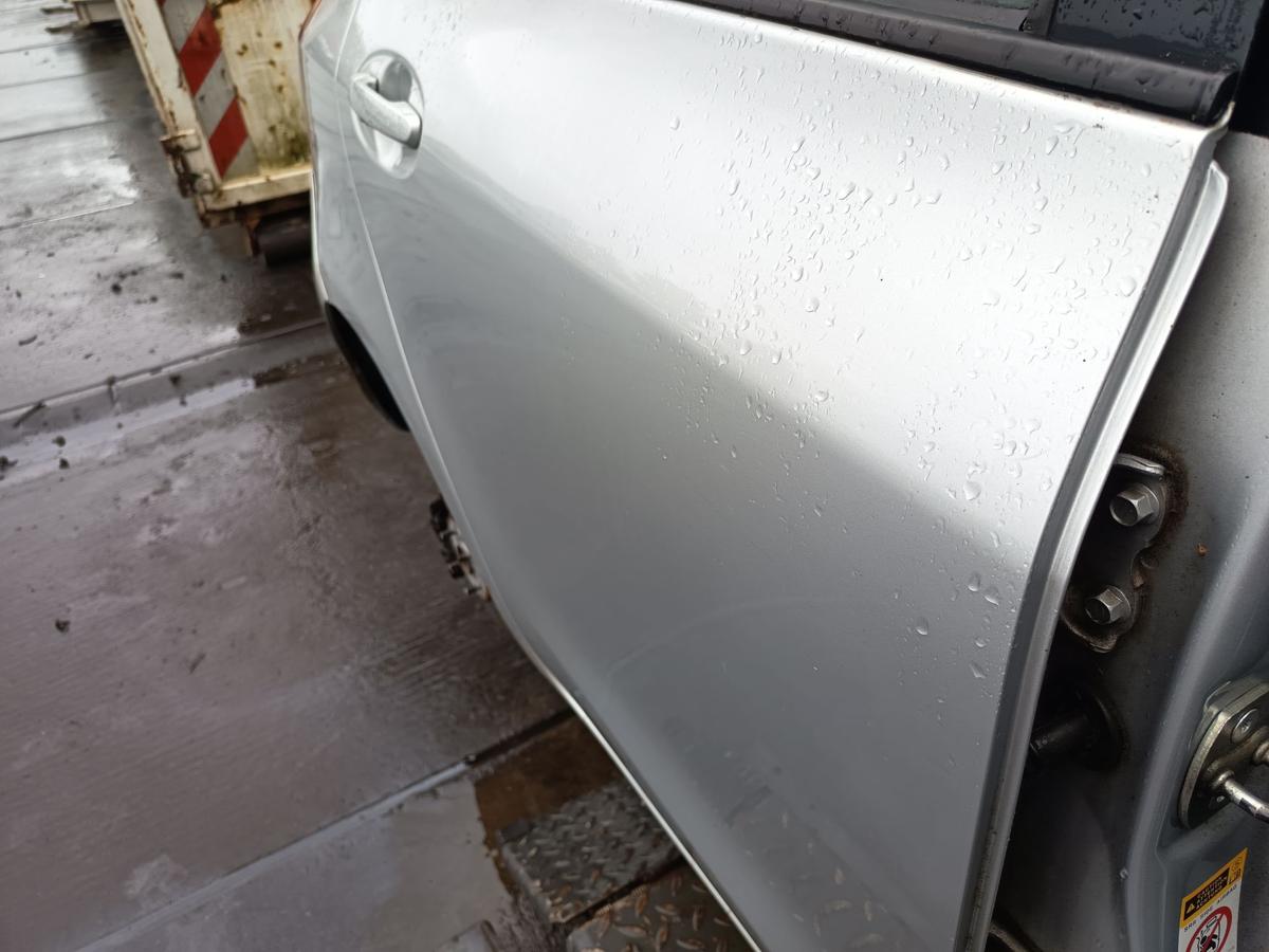 Toyota Yaris XP9 original Tür hinten rechts Fond 1E7 Silver pearl Bj 2006