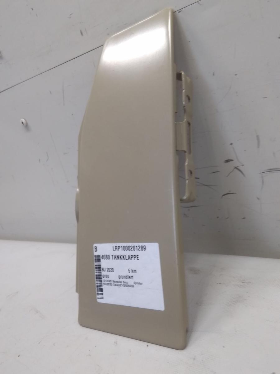Mercedes Sprinter 907 910 Bj.2020 original Tankklappe grau grundiert