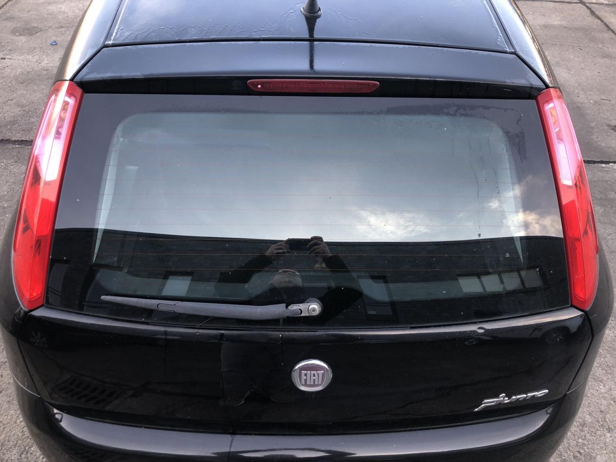 Fiat Grande Punto 199 Heckklappe mit Scheibe 5t&uuml;rer Kofferraumklappe 891 Nero
