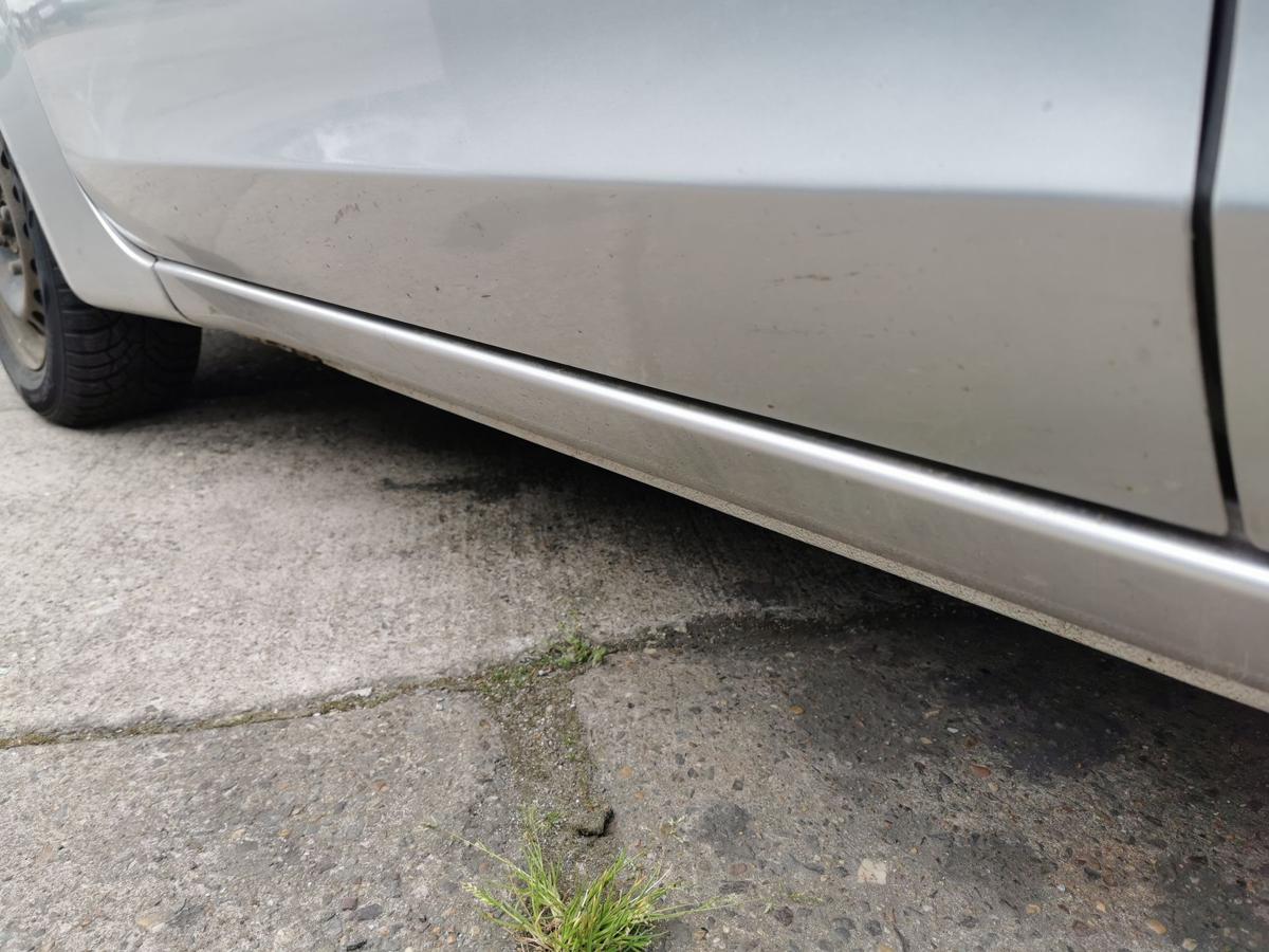 Mitsubishi Colt Z30 Fahrertür Tür Autotür Rohbautür vorn links A50 Pure Silver