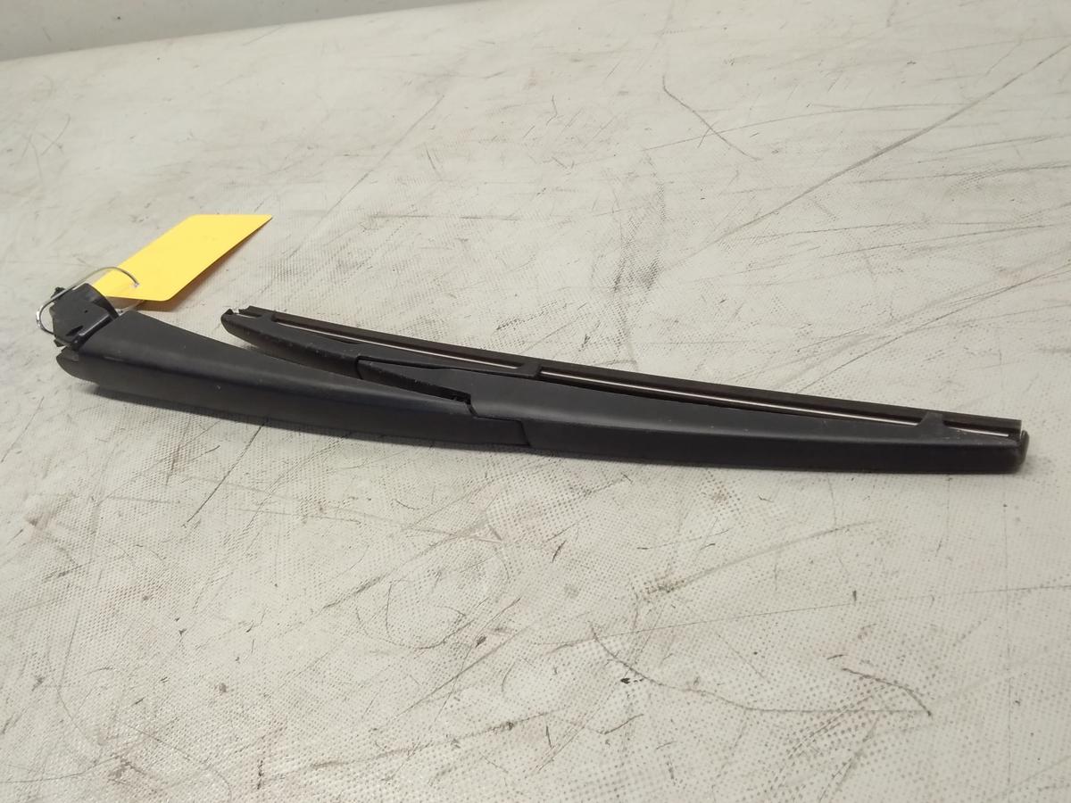 Toyota Yaris 3 XP13 Phase 3 original Heckwischerarm BJ2020