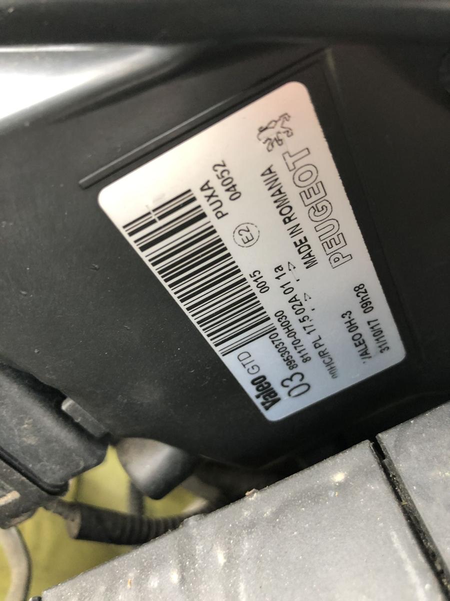 Peugeot 107 Typ P Scheinwerfer links Hauptscheinwerfer Halogen Valeo OEM