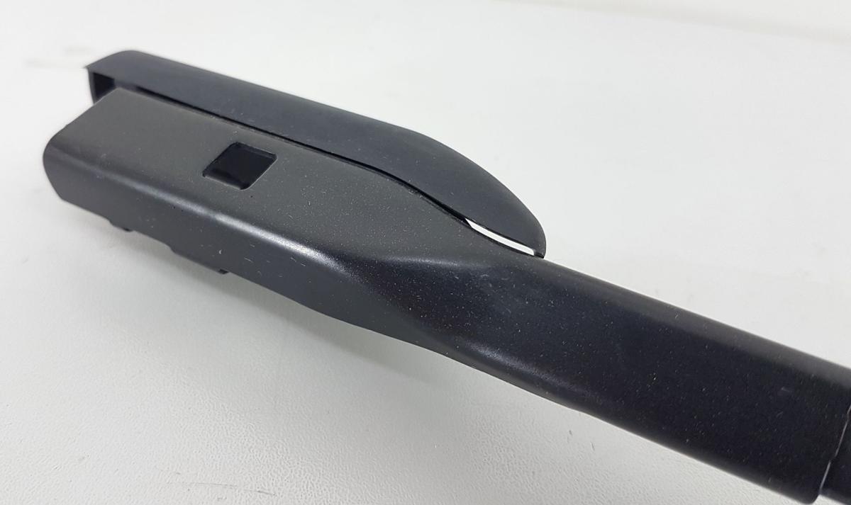 Tesla Model X Wischerarm vorn rechts Bj2022 1615632-00-A 0399406726 schwarz