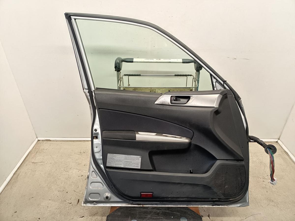 Subaru Forester SH original T&uuml;r vorne links C3S Spark Silver Bj 2008