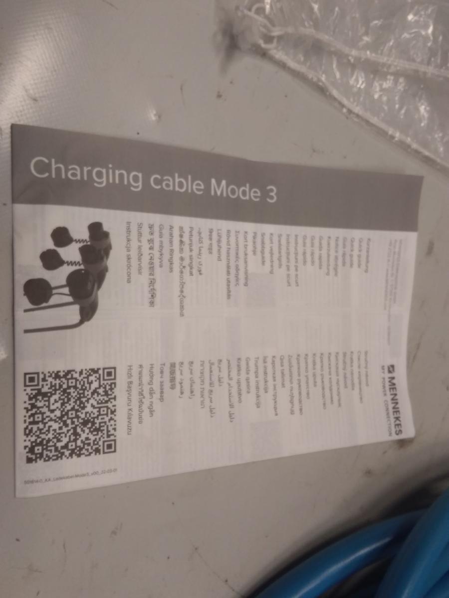 Tesla Model Y Ladekabel Meter Menekes Mode 3 ca. 6,4 Meter