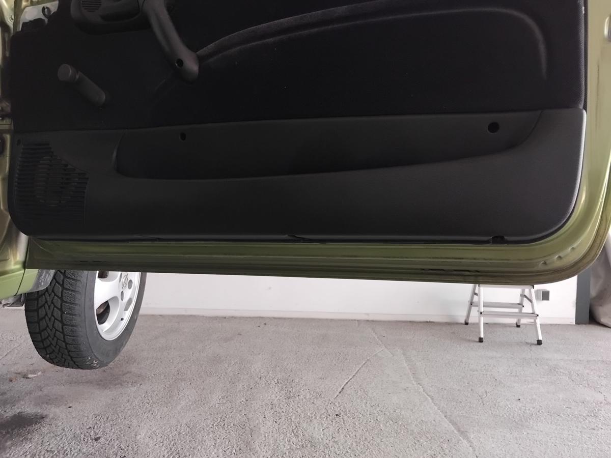 Opel Corsa B Tür vorn rechts Beifahrertür 49L kiwigrünmetallic 3-türig BJ2000