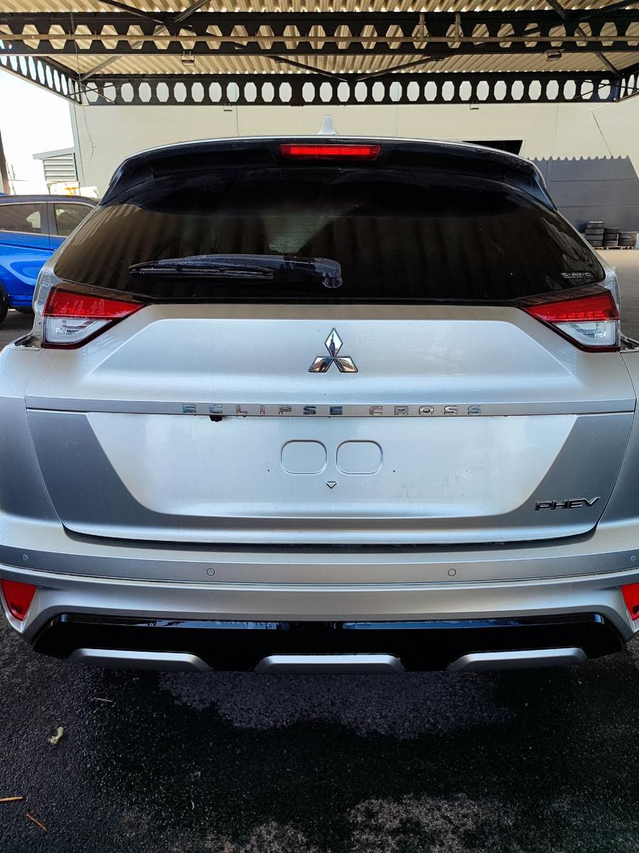 Mitsubishi Eclipse Cross original Heckklappe Kofferraumdeckel U25 Silber Scheibe