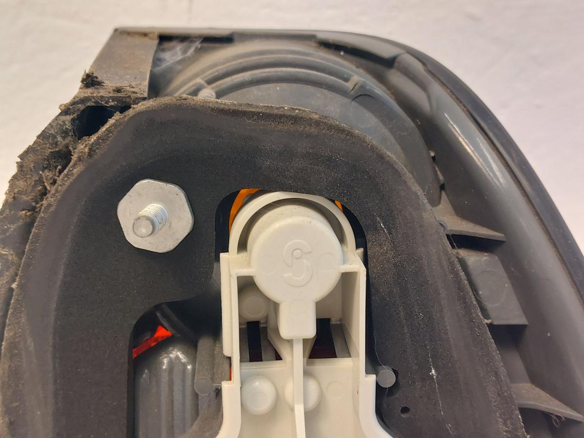 BMW 3er Compact E46 Rückleuchte Schlussleuchte Rückleuchte hinten links Rot BMW 3er Compact E46 Rückleuchte Schlussleuchte Rückleuchte hinten links Rot