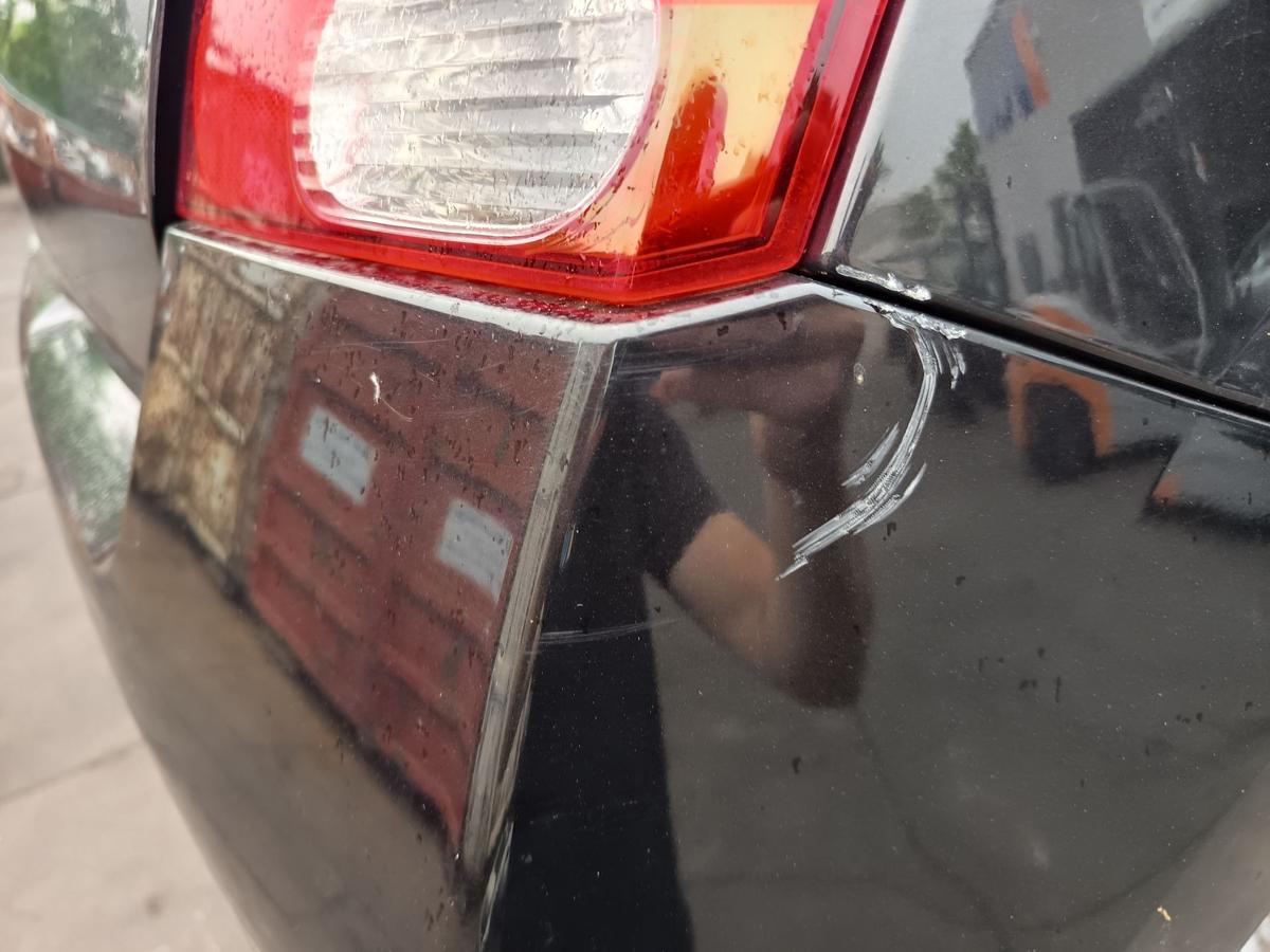 Renault Twingo II original Sto&szlig;stange F&auml;nger hinten Heck 676 Perlmuttschwarz