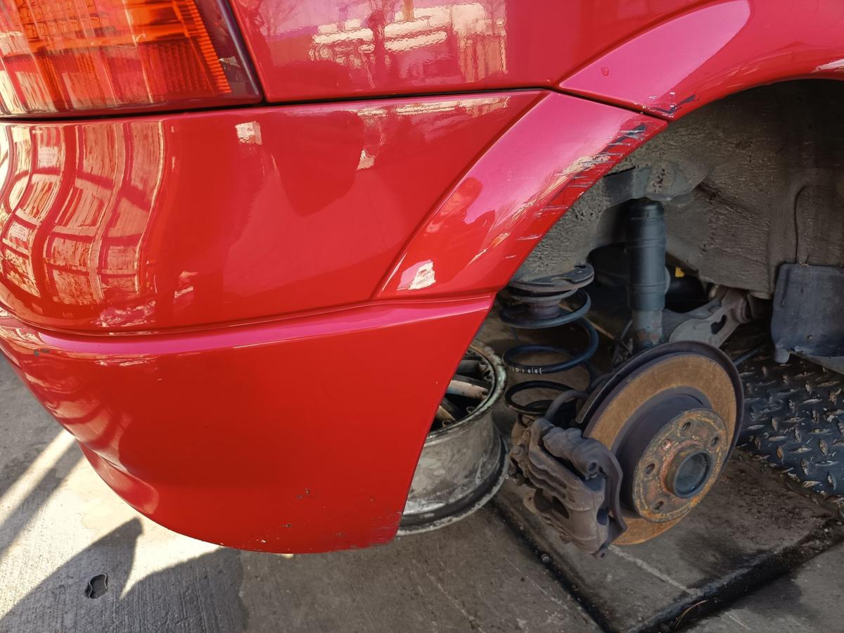 Opel Astra G 5 T&uuml;rer original Sto&szlig;stange hinten Y547 Magmarot Baujahr 1998