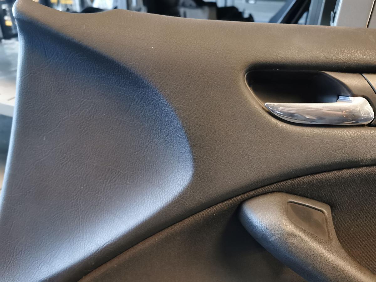 BMW E46 Limo Facelift T&uuml;rverkleidung vorn rechts T&uuml;rpappe Innenverkleidung T&uuml;r