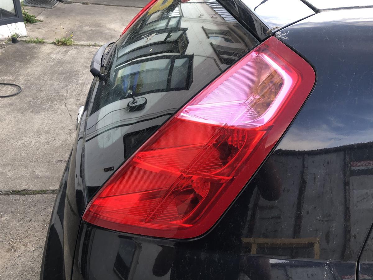 Fiat Grande Punto 199 R&uuml;ckleuchte rechts R&uuml;cklicht Heckleuchte 5trg 05 bis 09