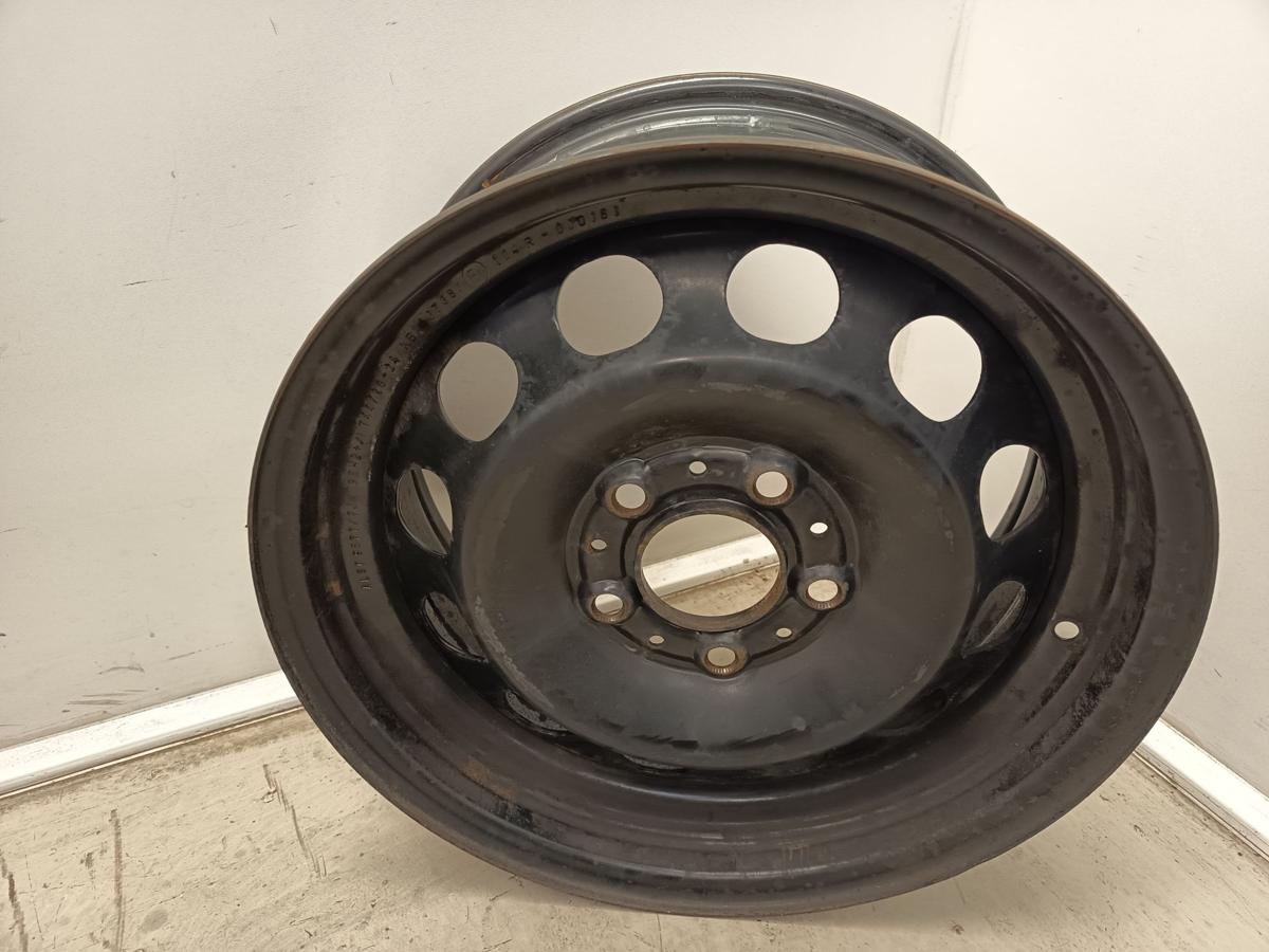 BMW E87 Satz Stahlfegen 7x16 ET44 5x120 OHNE Reifen Bj 2005