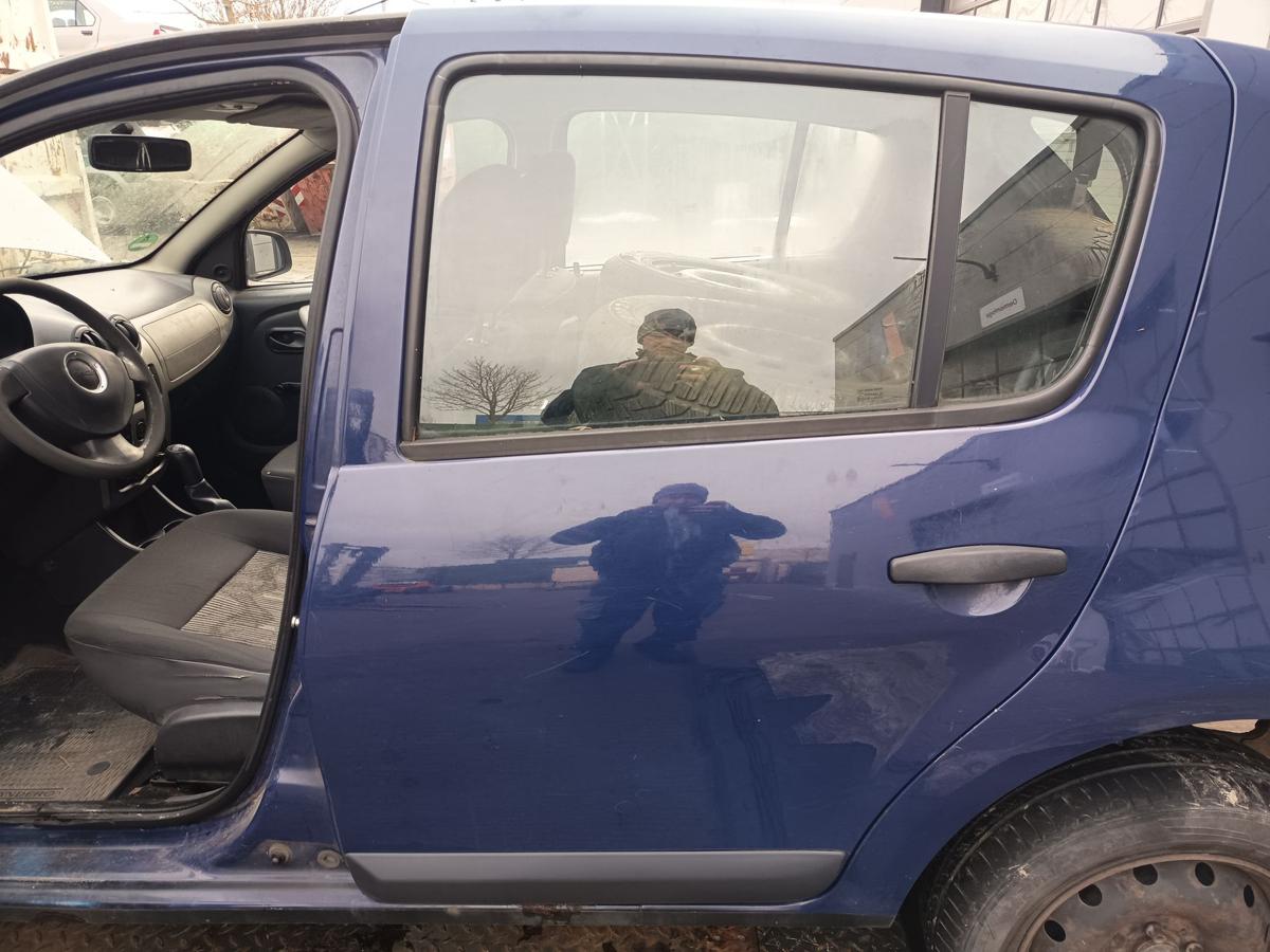 Dacia Sandero 1 original T&uuml;r hinten links Fond 61H Blue marine Bj 2009