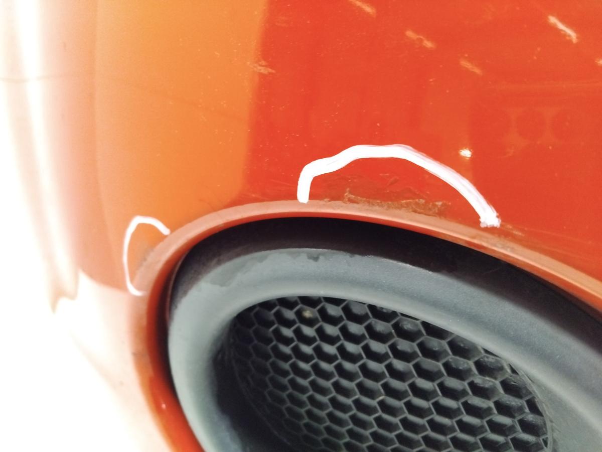 Opel Agila B original Sto&szlig;stange Stossf&auml;nger vorn 4VA glutrot BJ2009 Mangel