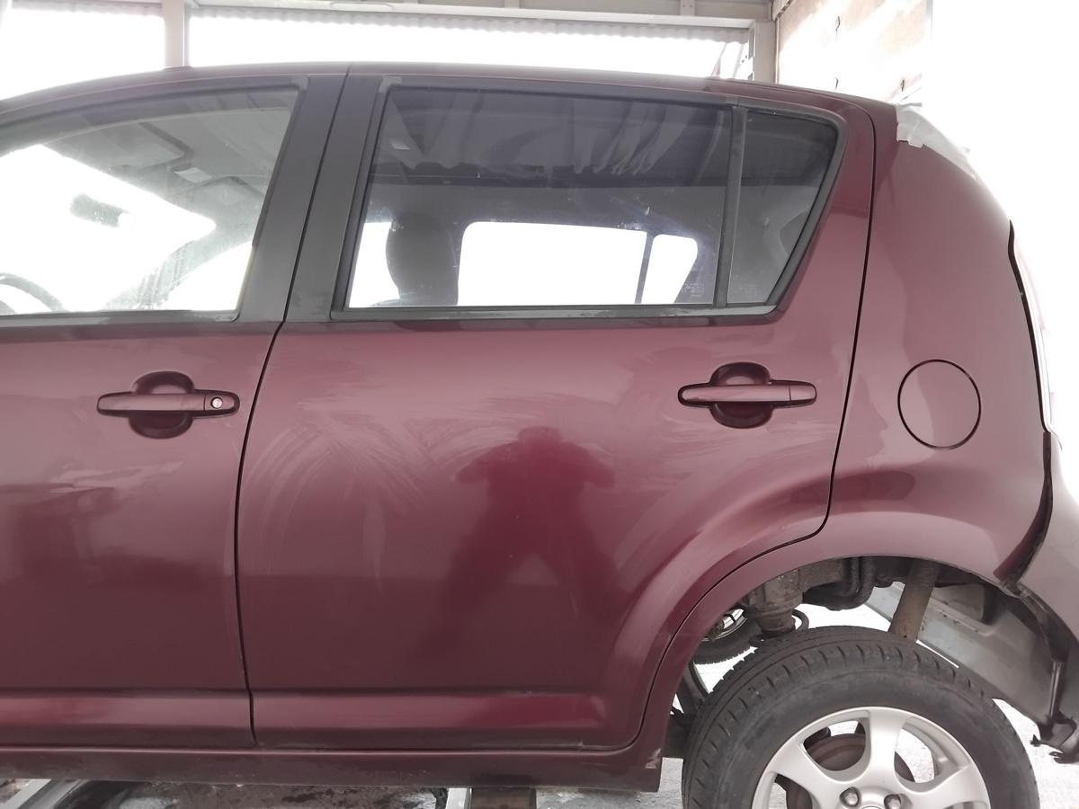 Subaru Justy 4 M300F Sirion 2 M300 Tür hinten links BJ2008 R56 Maroon brown perl.