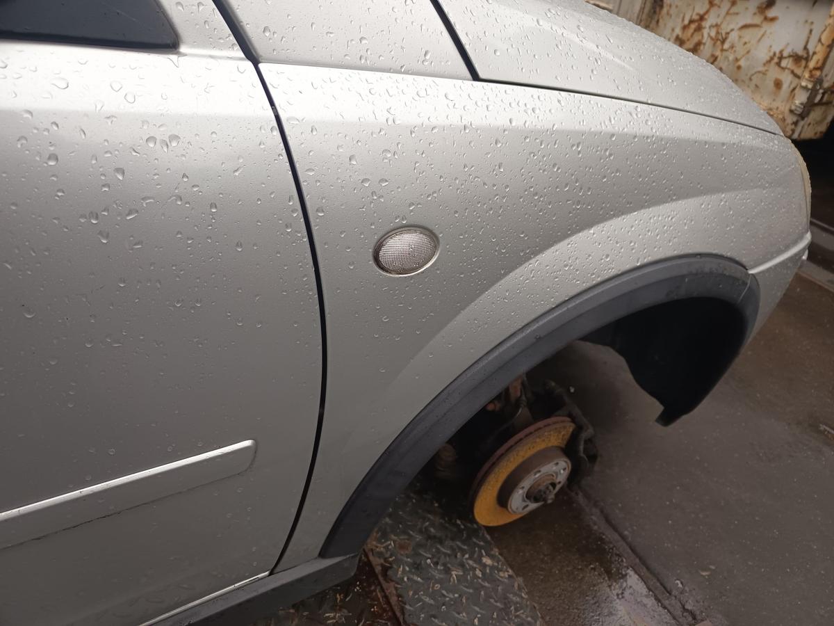 Opel Corsa C 3-TRG Bj 2005 orig Kotflügel vorn rechts Z157 Starsilber Facelift