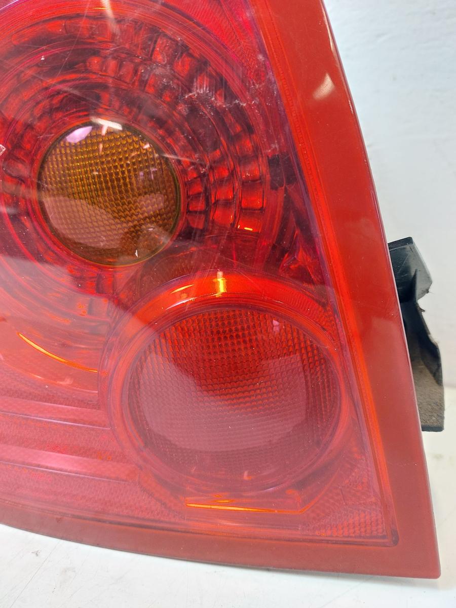 Nissan Primera P12 Fliessheck R&uuml;ckleuchte links R&uuml;cklicht Heckleuchte 5t&uuml;rer