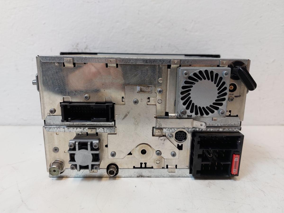 Audi A6 4B C5 Radio Navigation Plus Navi Doppeldin ohne Code Kratzer Softlack