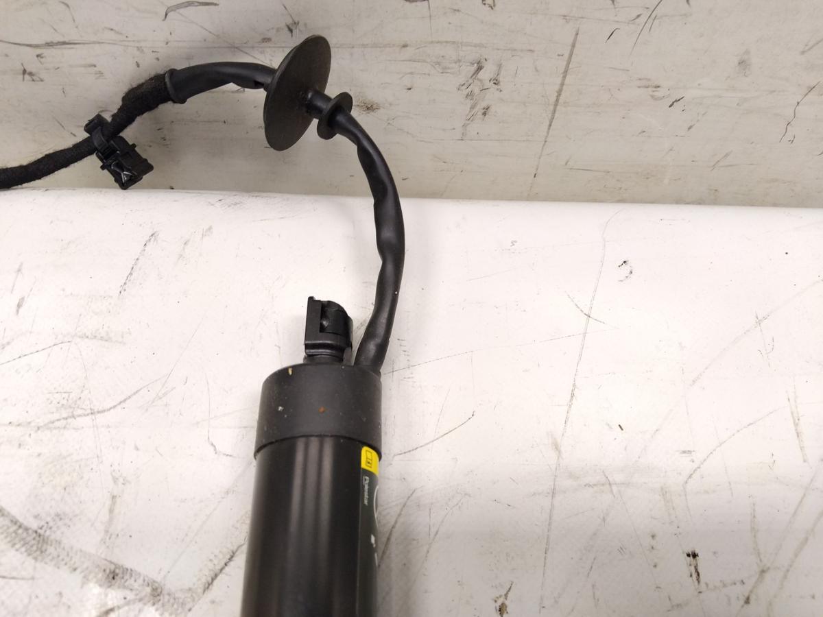 Polestar 3 original Gasdruckzylinder Heckklappe links mit Servomotor BJ2024