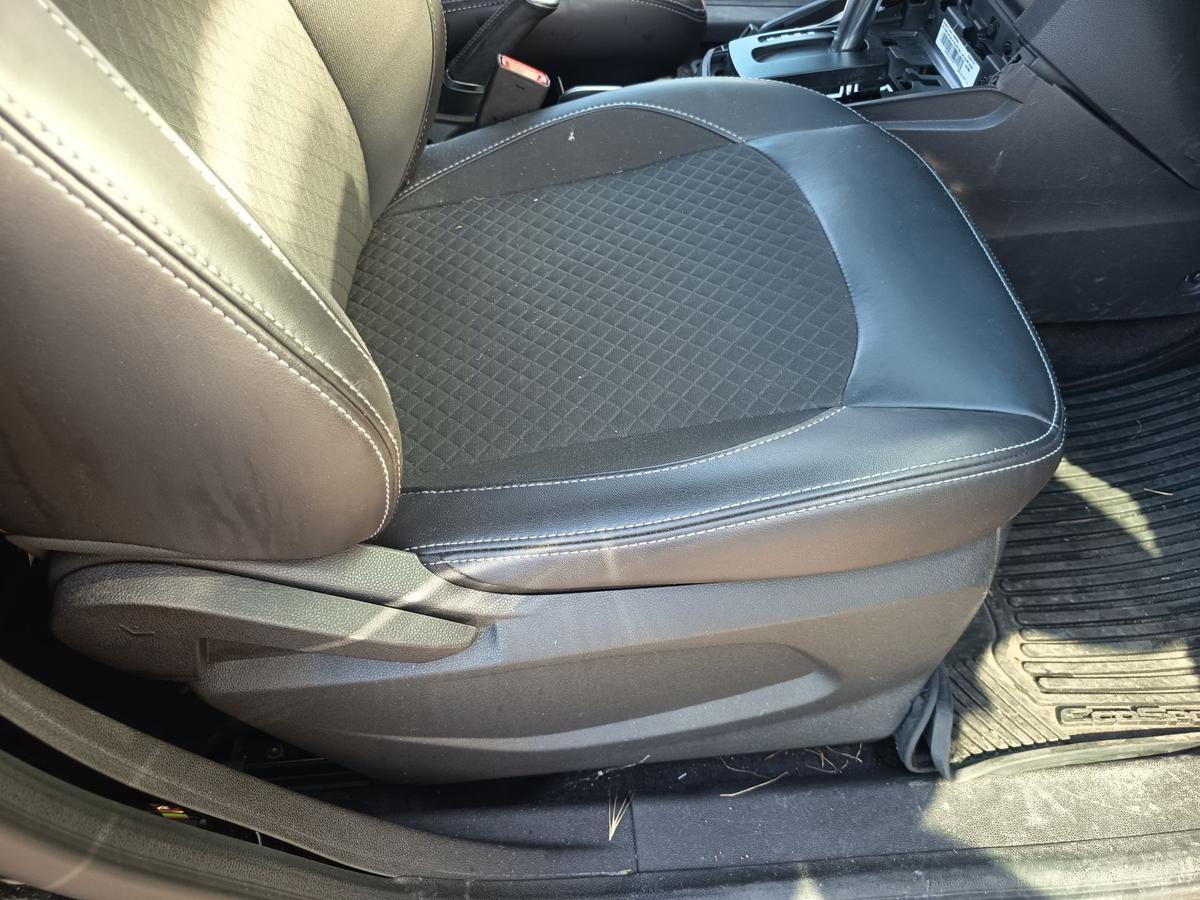 Ford Ecosport Mk2 Sitz vorn rechts Beifahrer Stoff/Leder Sitzheizung Bj 2017