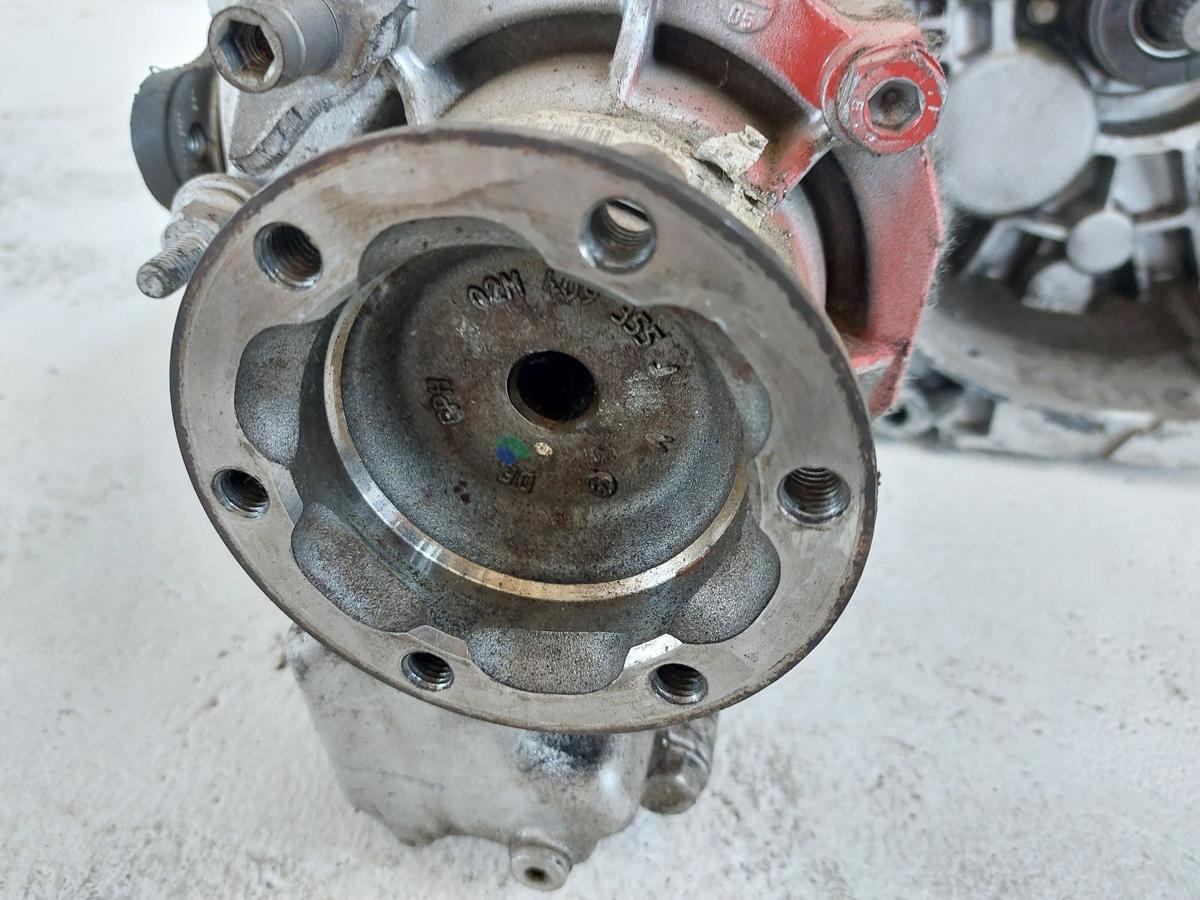 Skoda Yeti 5L Schaltgetriebe Getriebe 6 Gang NFQ mit Verteilergetriebe Allrad