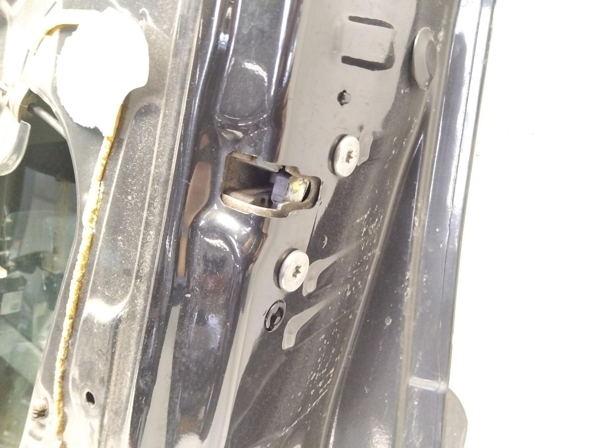 Peugeot 207 original T&uuml;r vorn rechts EXL Nachtschwarz Metallic BJ2006