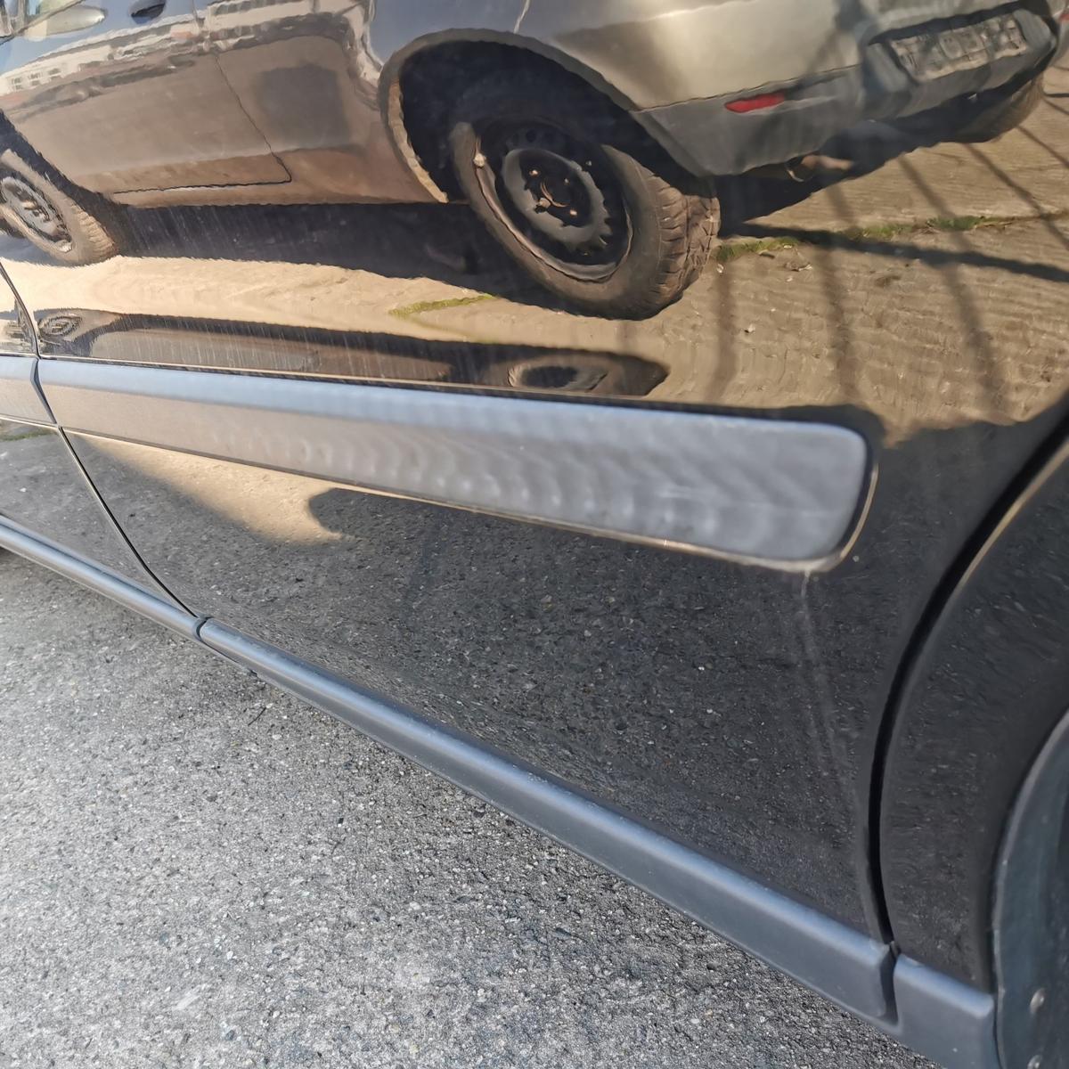 Volvo S60 RS Tür Autotür Rohbautür hinten links Fondtür 01900 Black Stone