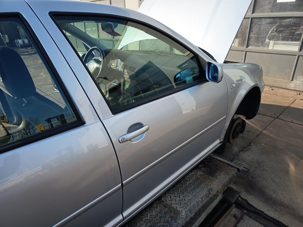 VW Bora 1J original T&uuml;r vorn rechts Beifahrer A7W Reflexsilber Bj 2001