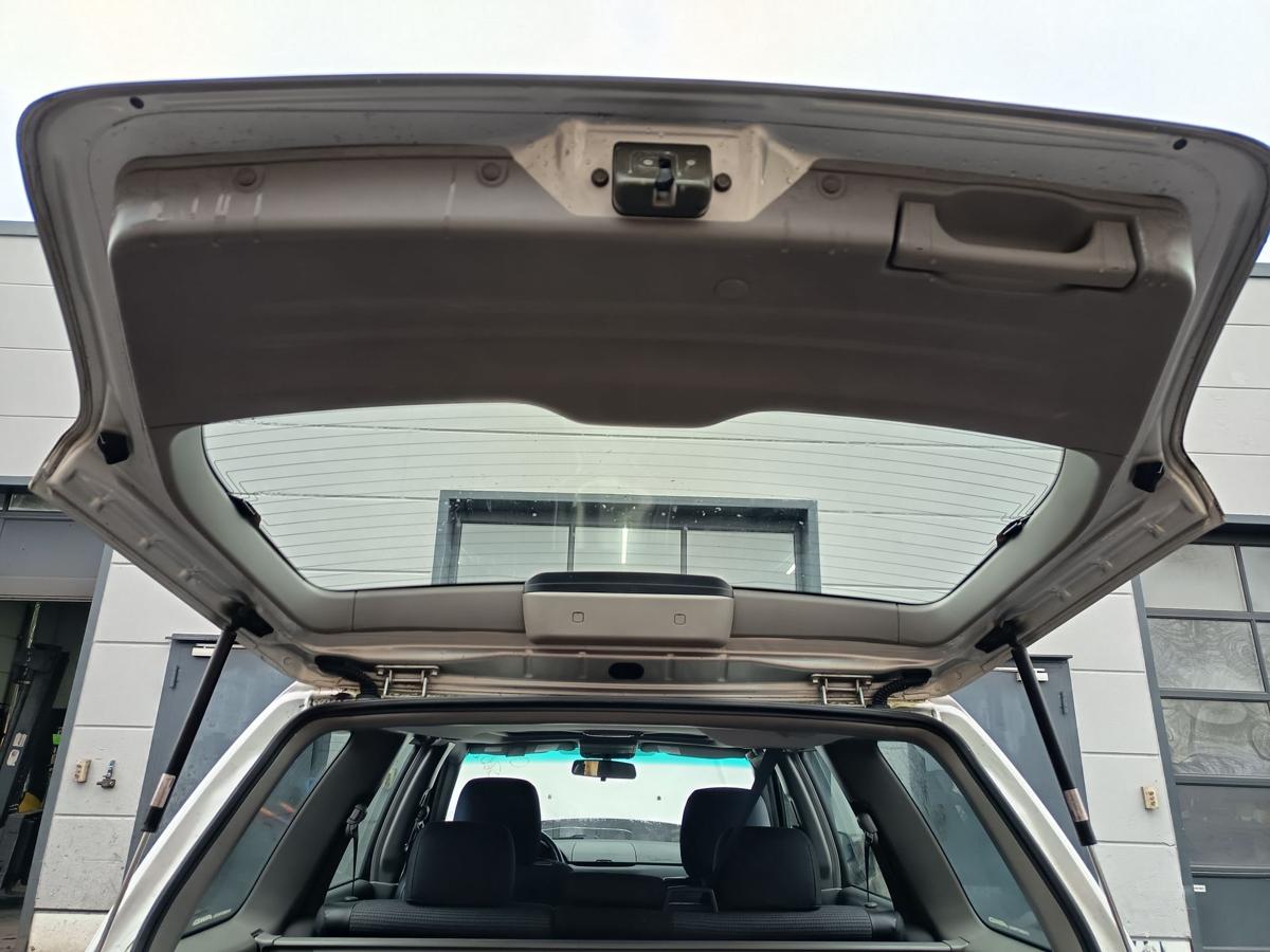 Subaru Forester SG original Heckklappe mit Scheibe 01G Silber Bj 2005