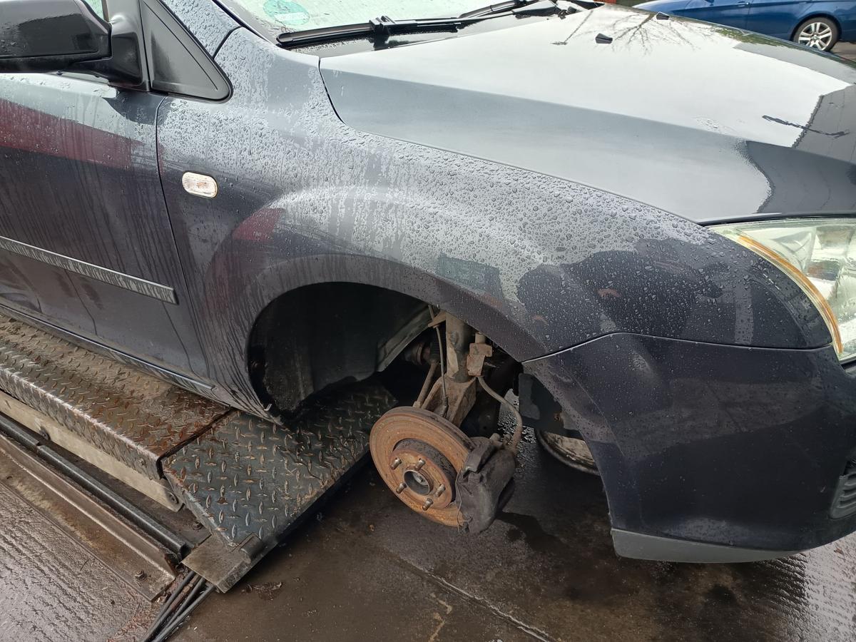 Ford Focus II DA3 original Kotfl&uuml;gel rechts Royal Grau Baujahr 2005