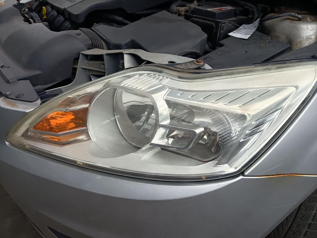 Ford Focus II DA3 original Scheinwerfer links Halogen Facelift Baujahr 2008